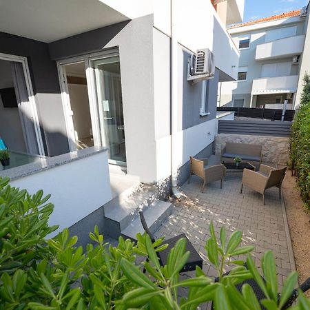 Relax Apartments Novalja Extérieur photo