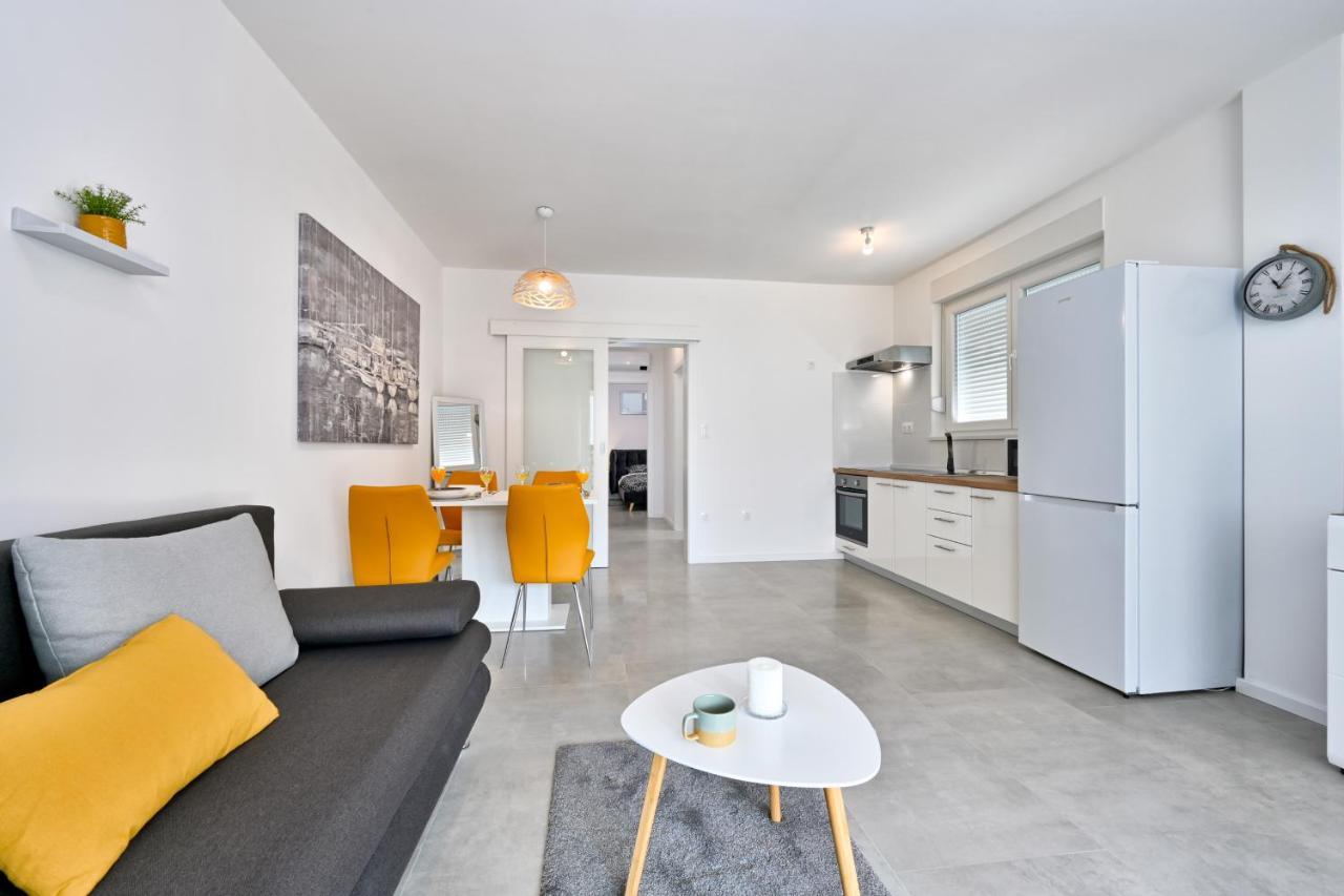 Relax Apartments Novalja Extérieur photo