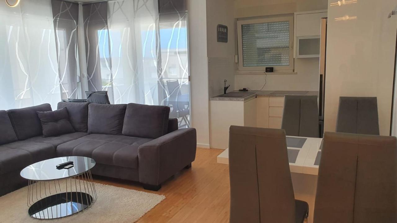 Relax Apartments Novalja Extérieur photo