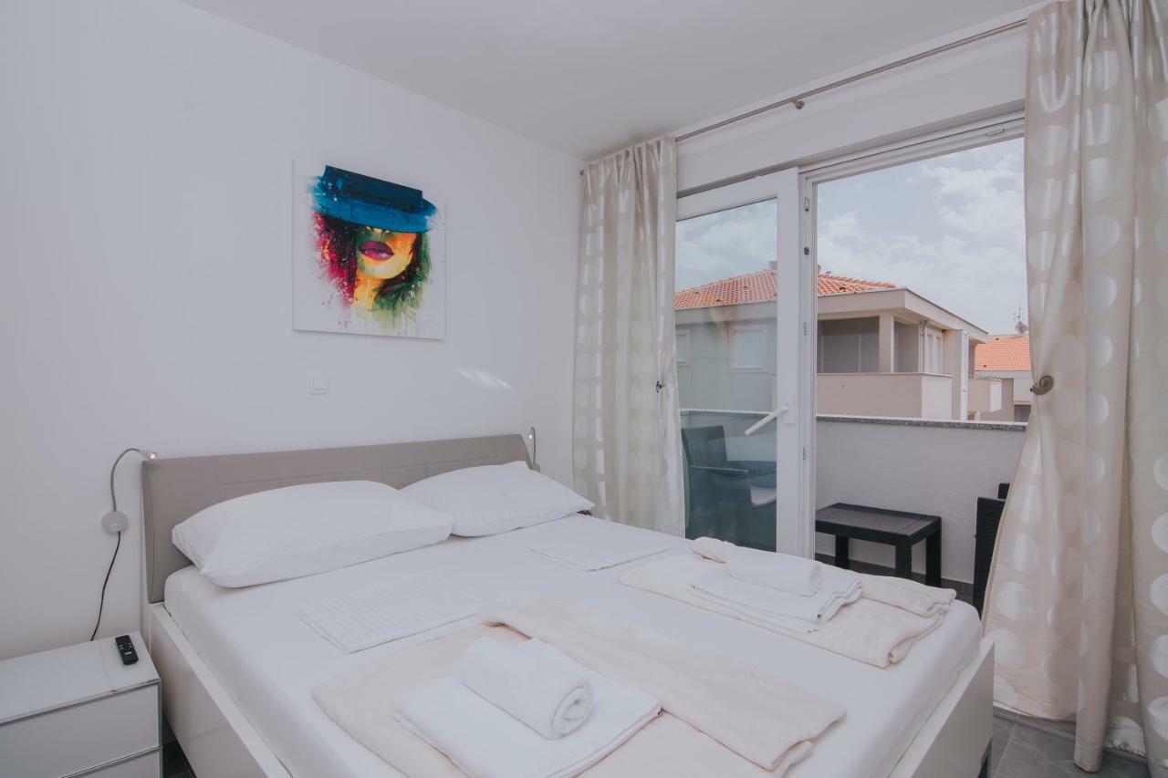 Relax Apartments Novalja Extérieur photo